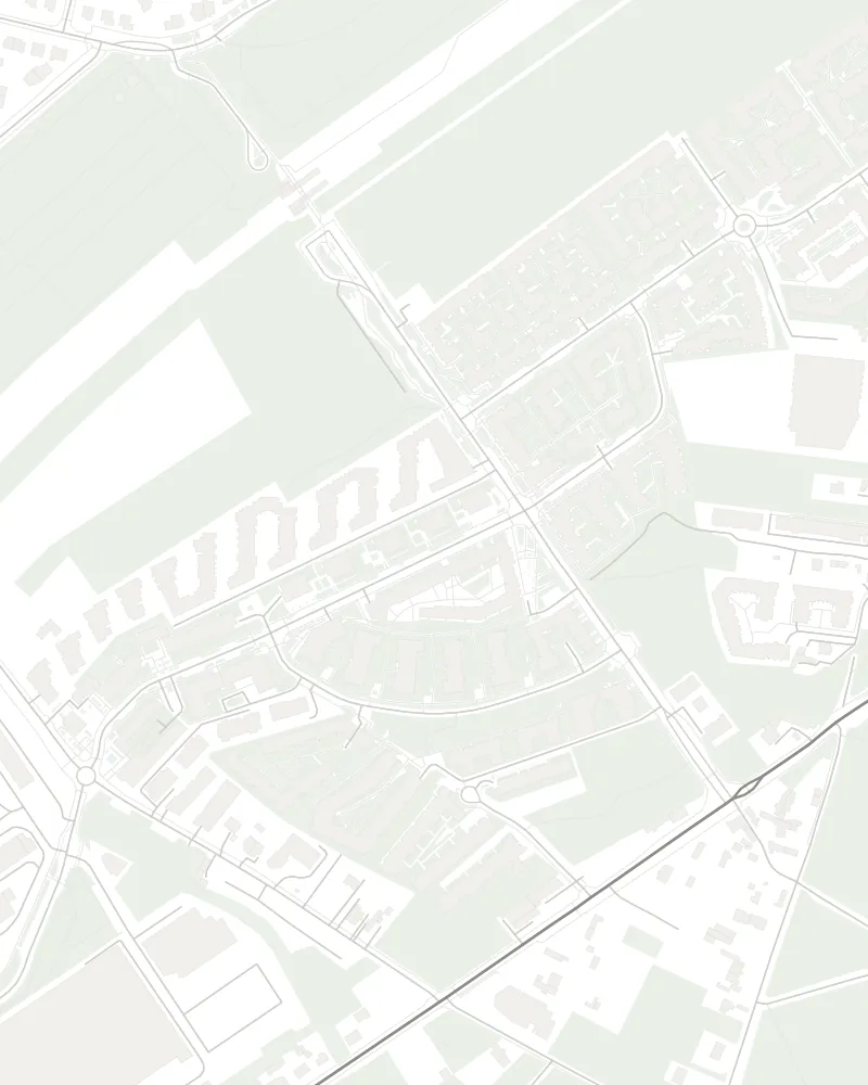 Mapa okolicy Swojskiej 26 z zaznaczoną trasą pieszą do przystanku kolejowego Warszawa Zacisze-Wilno.